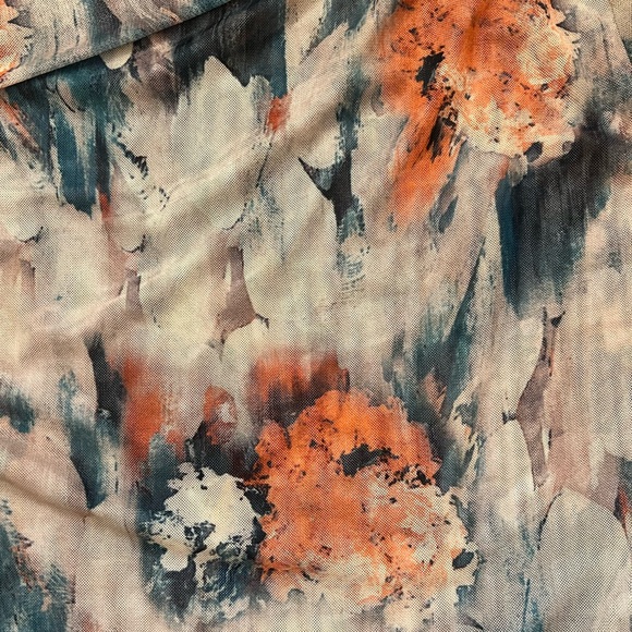 Asymmetrical Mesh Top - Picture 2 of 3